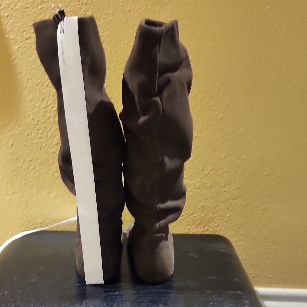 Steve Madden Brown Slouchy Boots - Picture 4 of 10